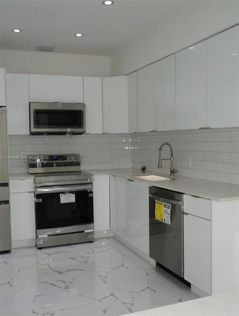 345 Sw 49Th Avenue Miami Fl 33134 – photo 1