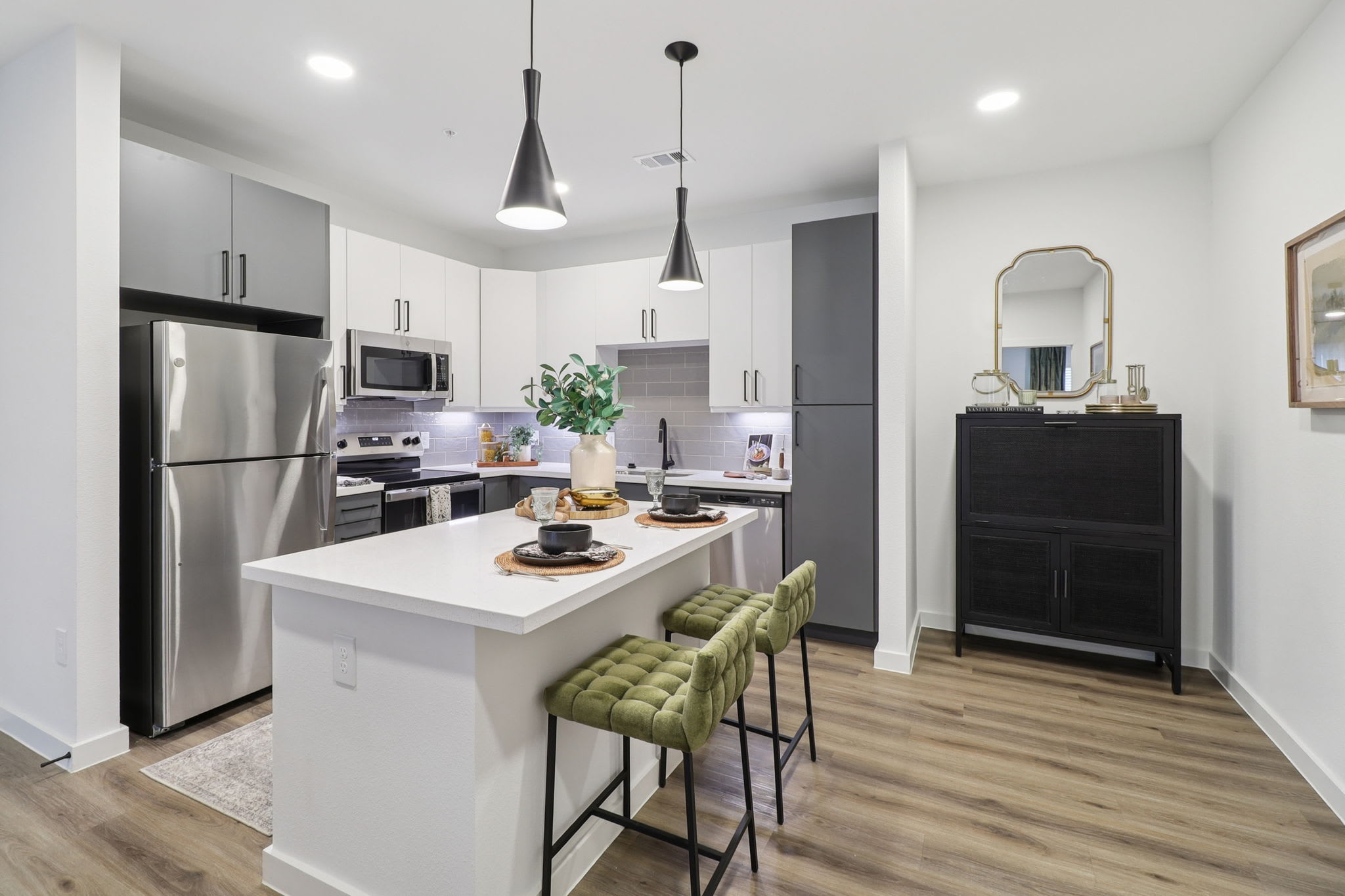 Range West – photo 1