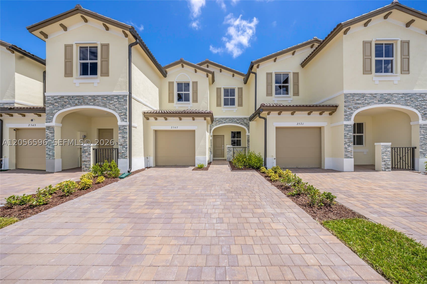 2567 SE 25th Dr – photo 1