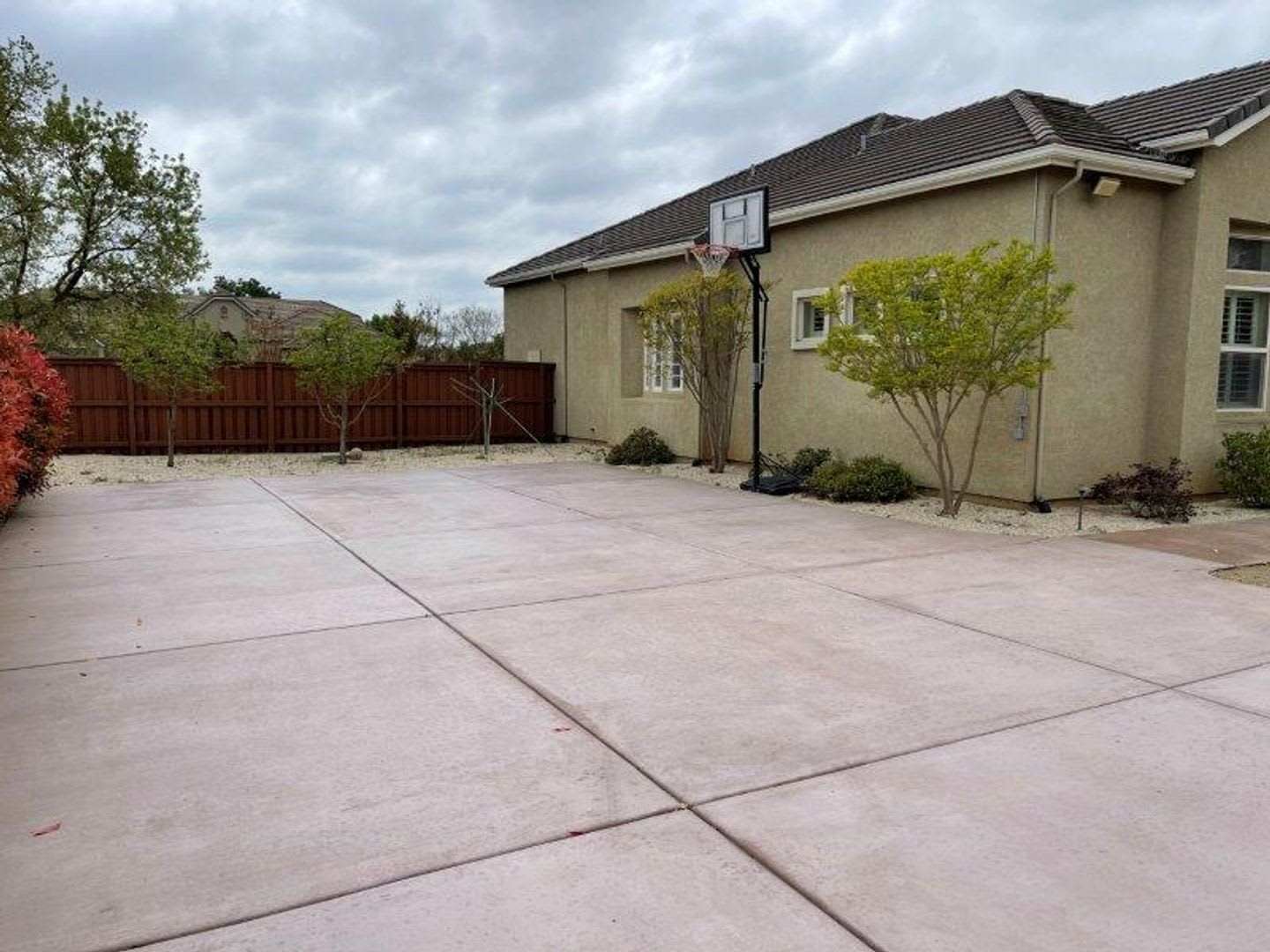 Absolutely Gorgeous Home in Desired Elk Grove Gated Community – photo 5