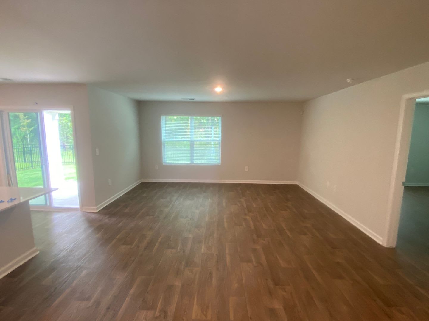 Available Now Introducing This Beautiful 3 Bed 2 Bath Home Located In The Windsong Ii S D In Rincon Ga – photo 4