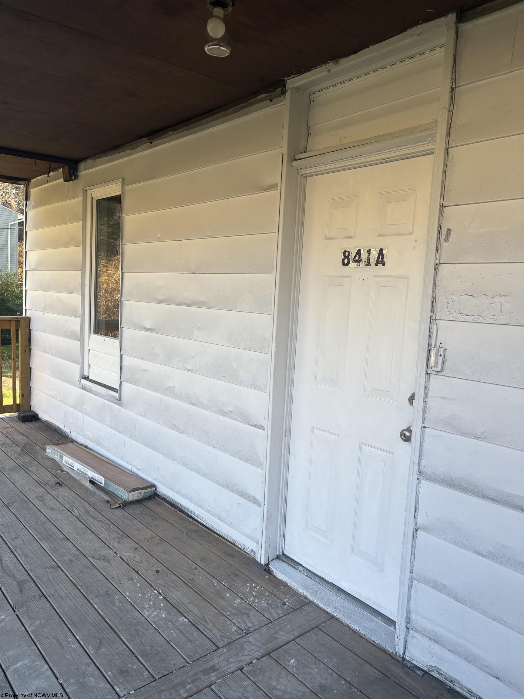 841 Stewart Street – photo 2