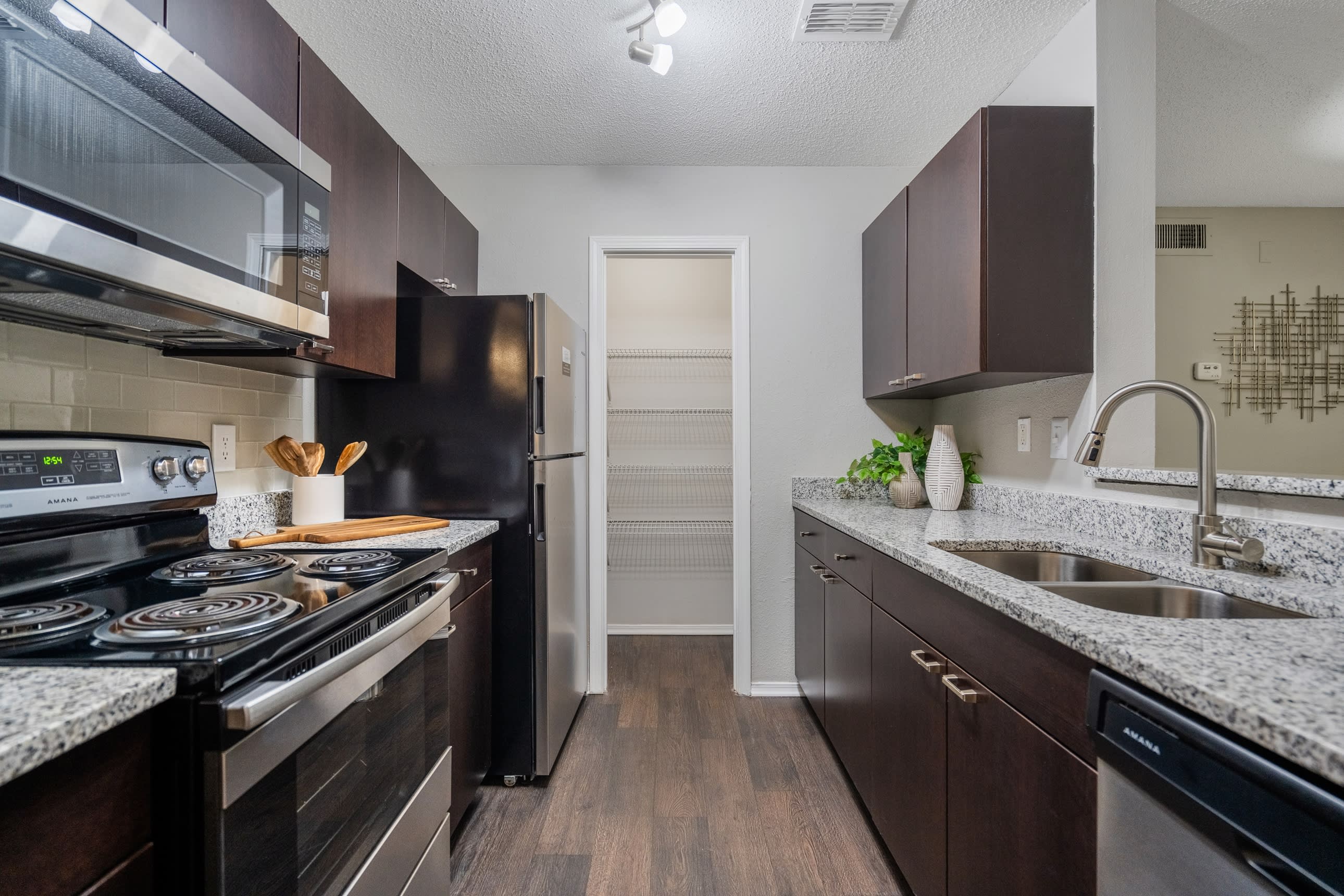 Clairmont Reserve Apartment Homes – photo 2