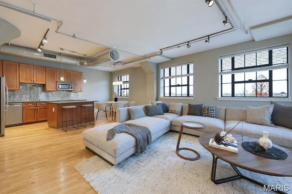 4901 Washington Boulevard – photo 3