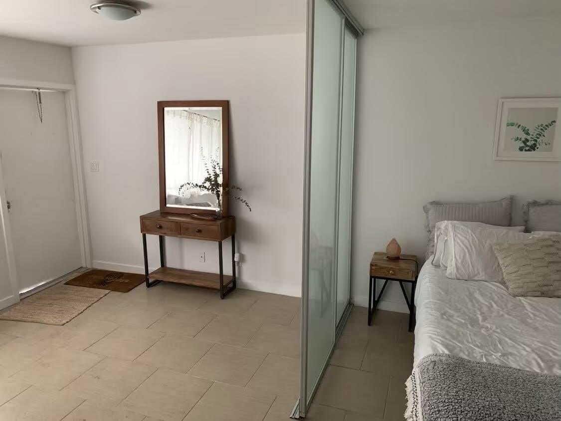 2830 NE 30th Place – photo 2