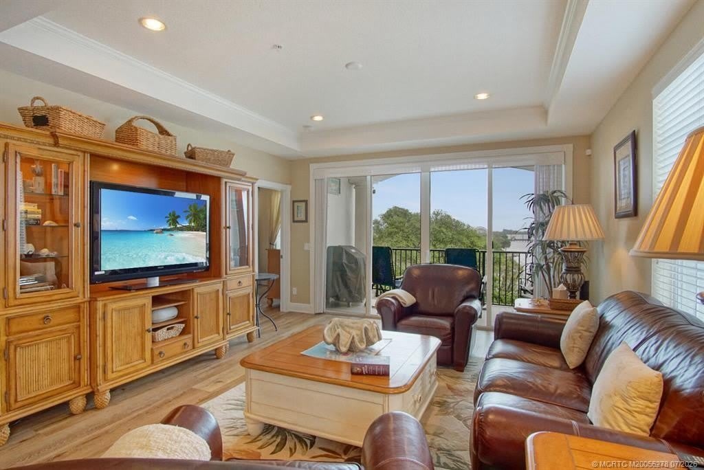 3736 NE Indian River Drive – photo 2
