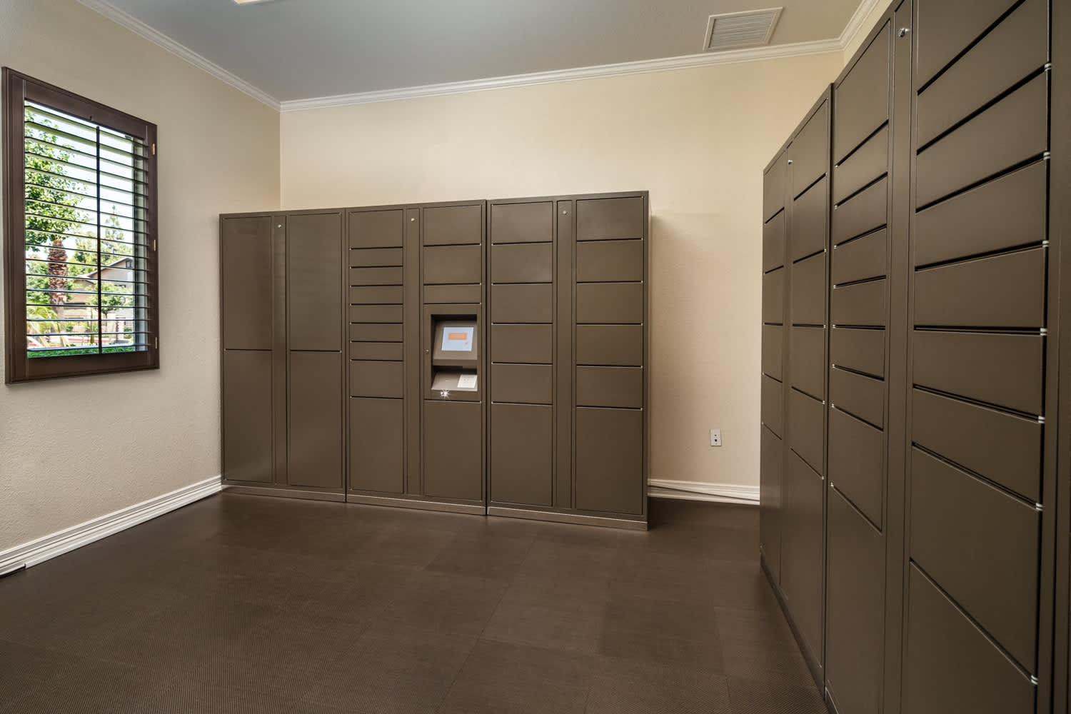 Colonnade at Sycamore Highlands – photo 3