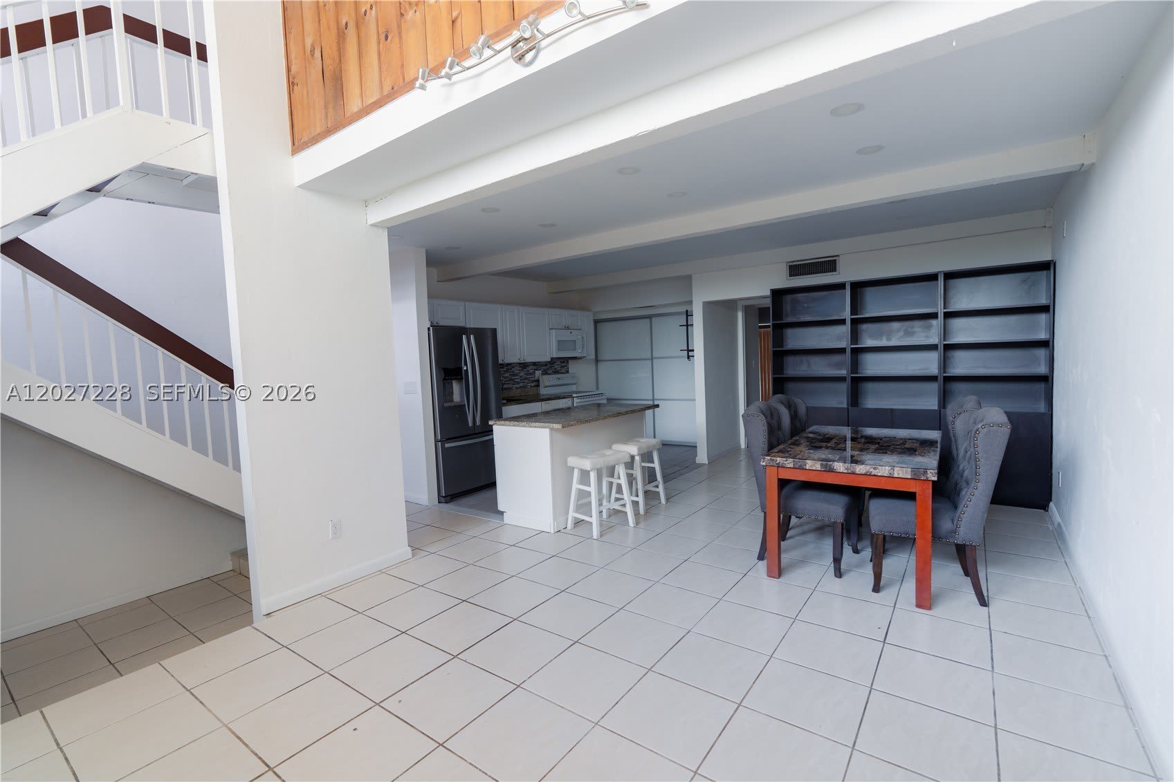 19200 NE 25th Ave – photo 3