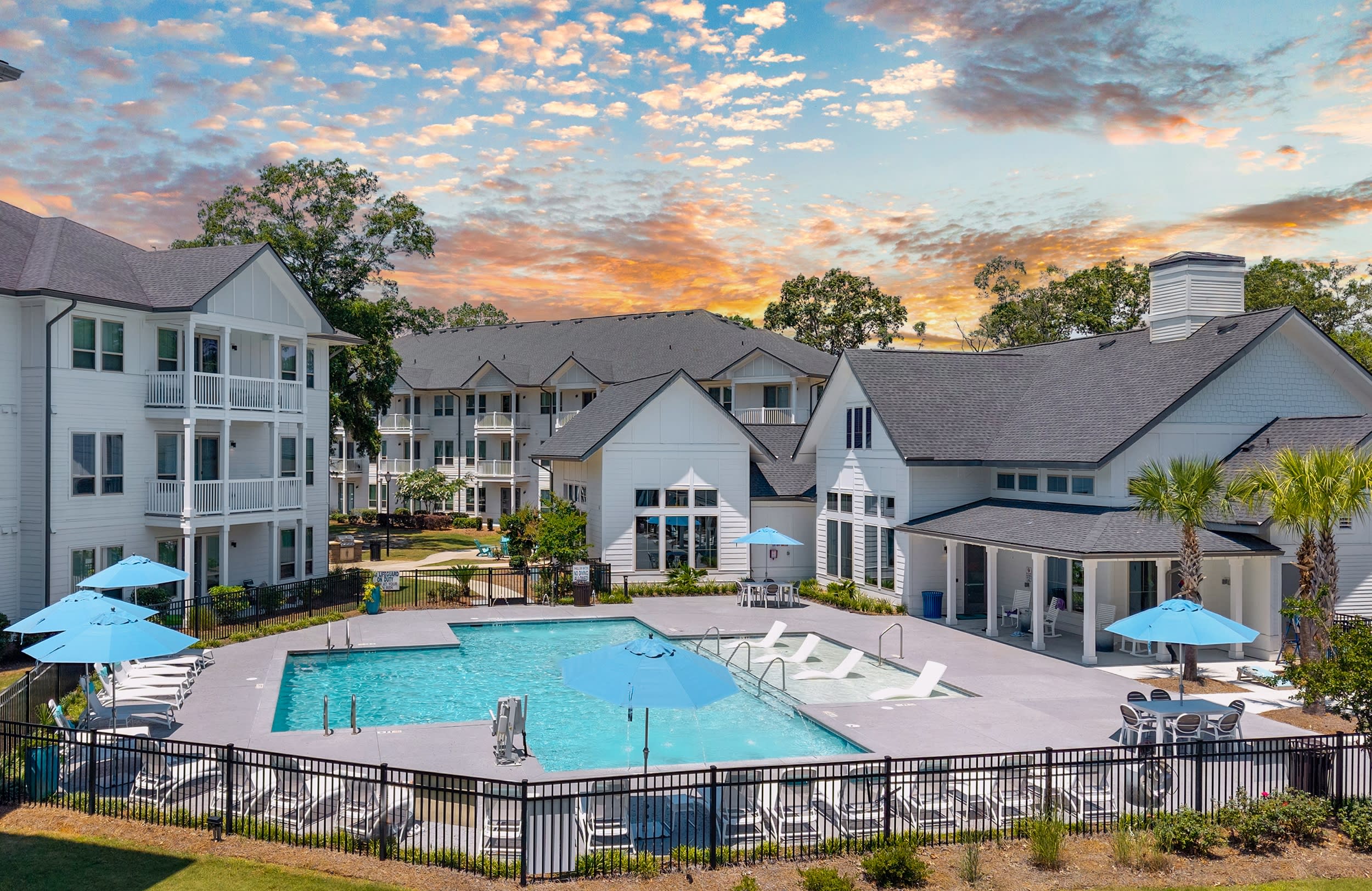 Summer Wind Apartments – photo 1