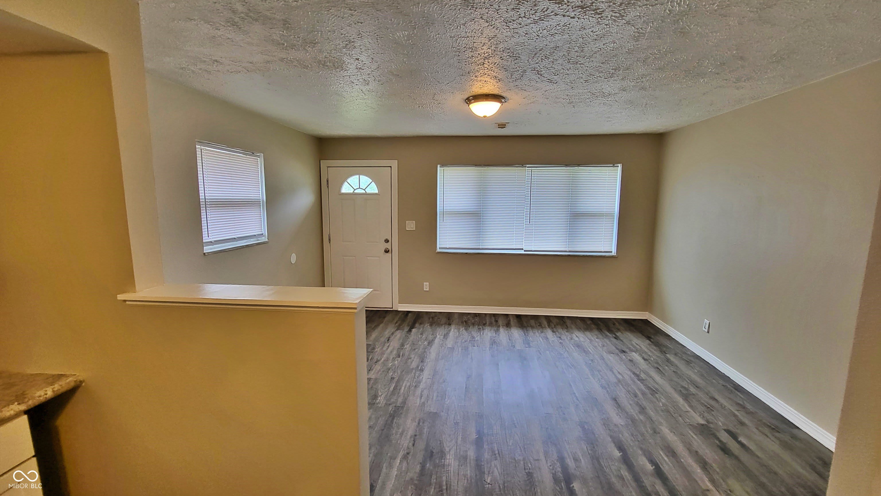 621 N Oxford Street – photo 4
