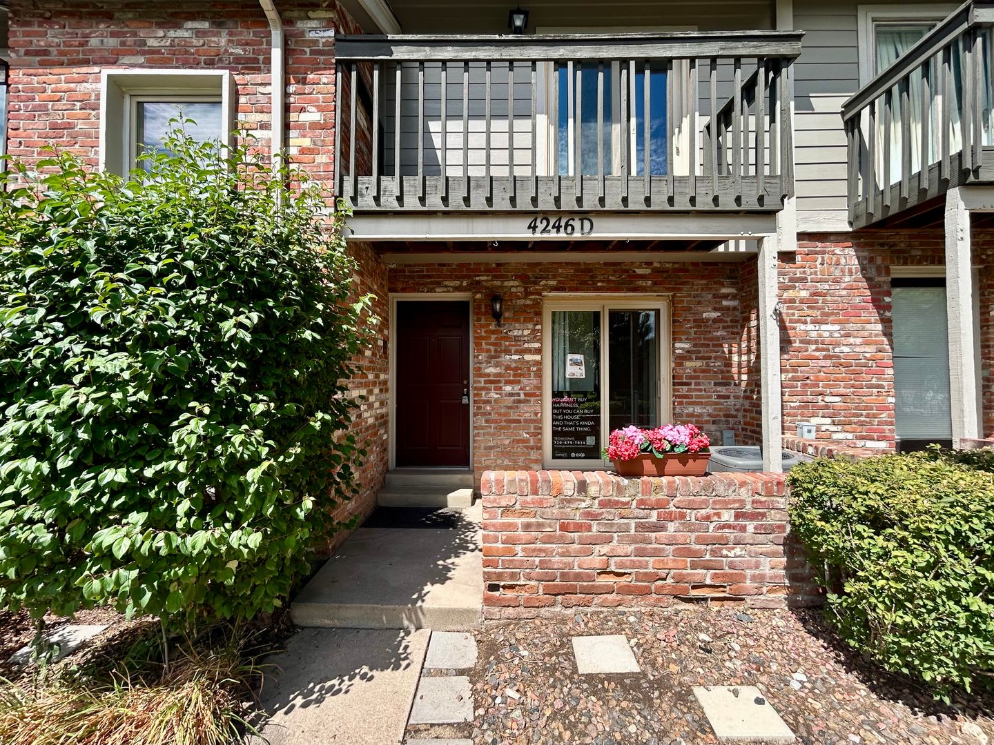 Beautiful Townhome in Southeast Aurora – photo 2