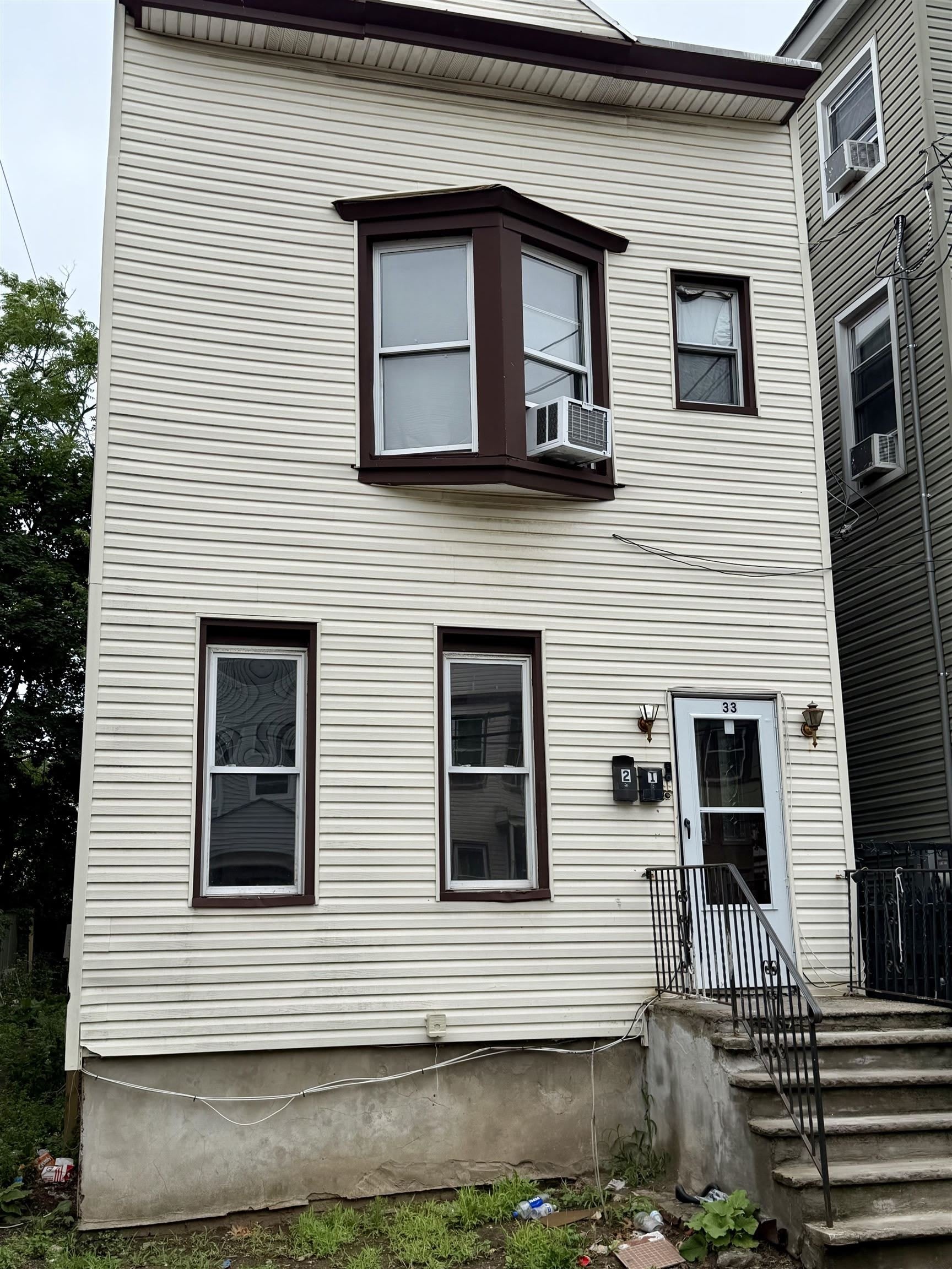 33 Fulton Ave – photo 1