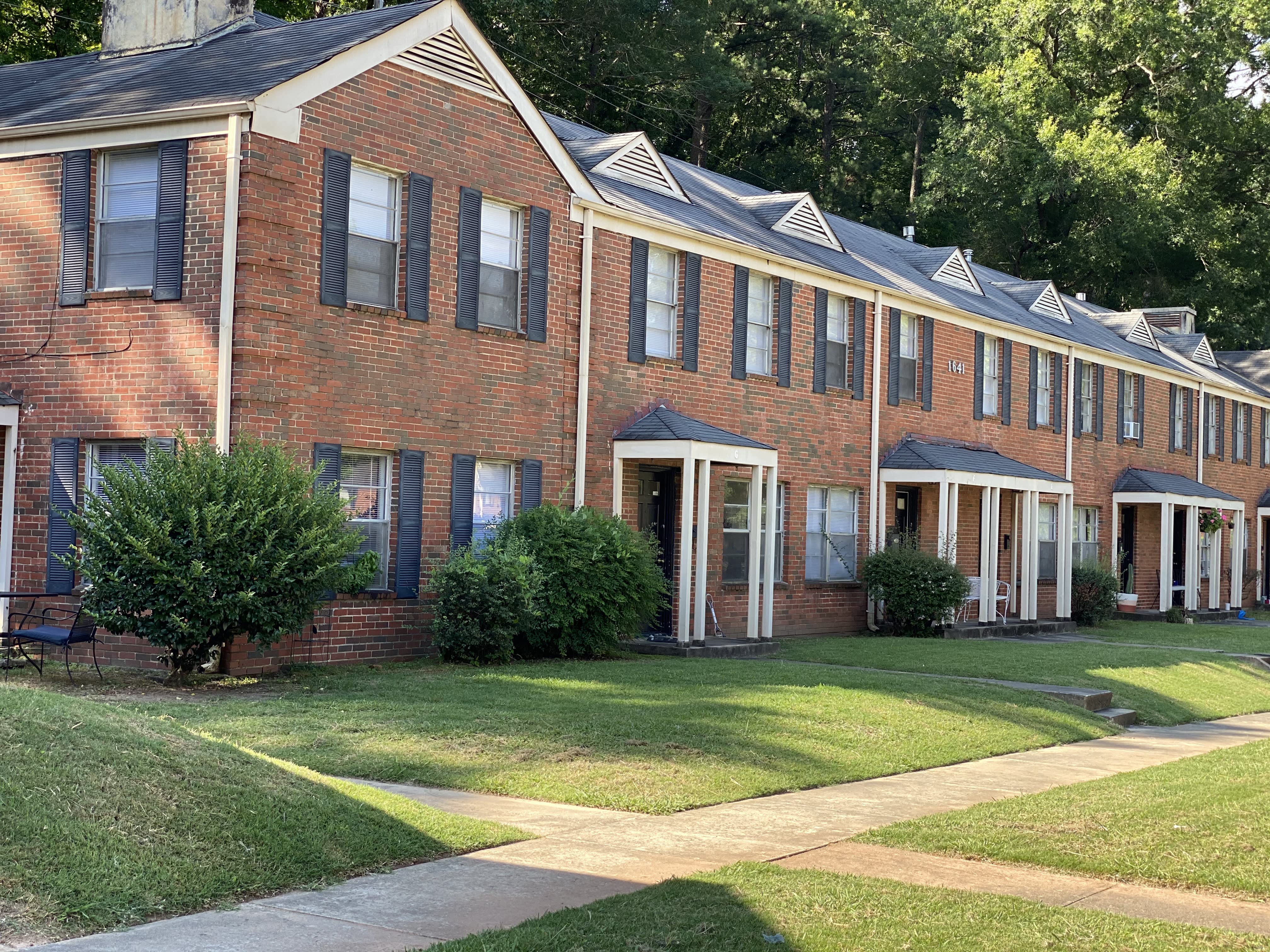 1641 Valley Ave – photo 1