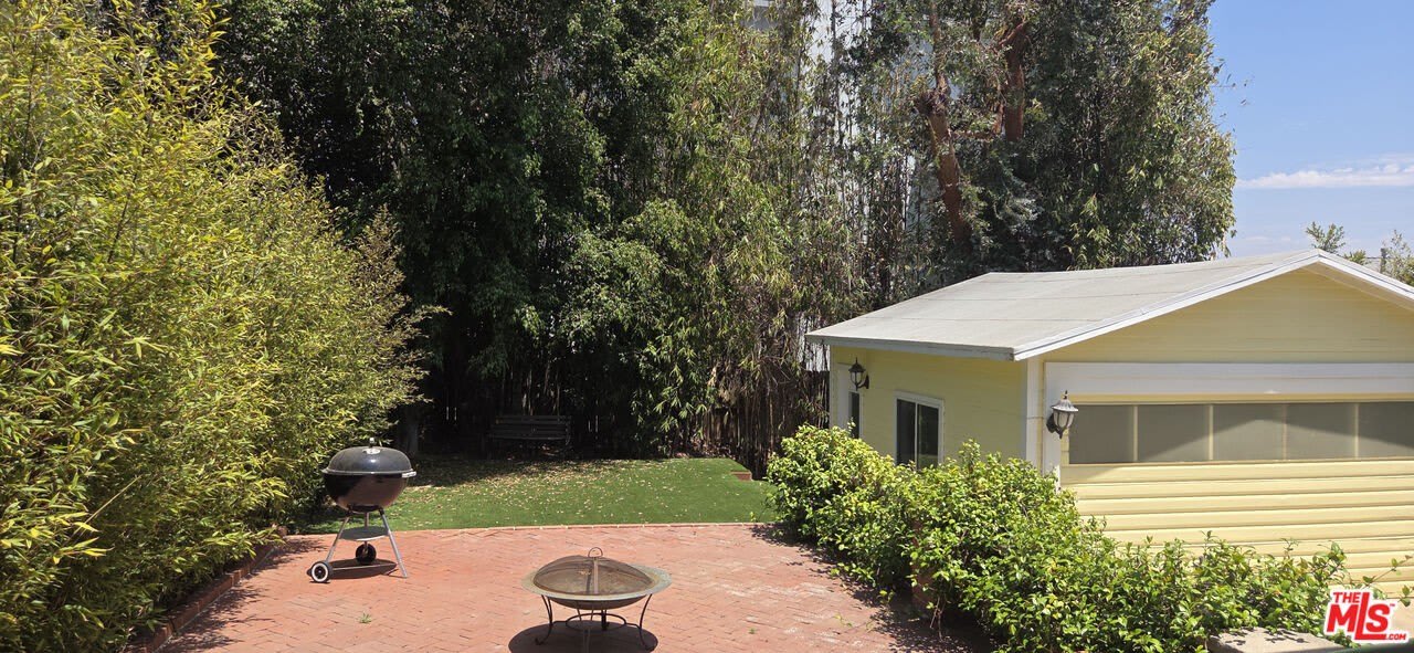 1204 N Hilldale Ave – photo 2