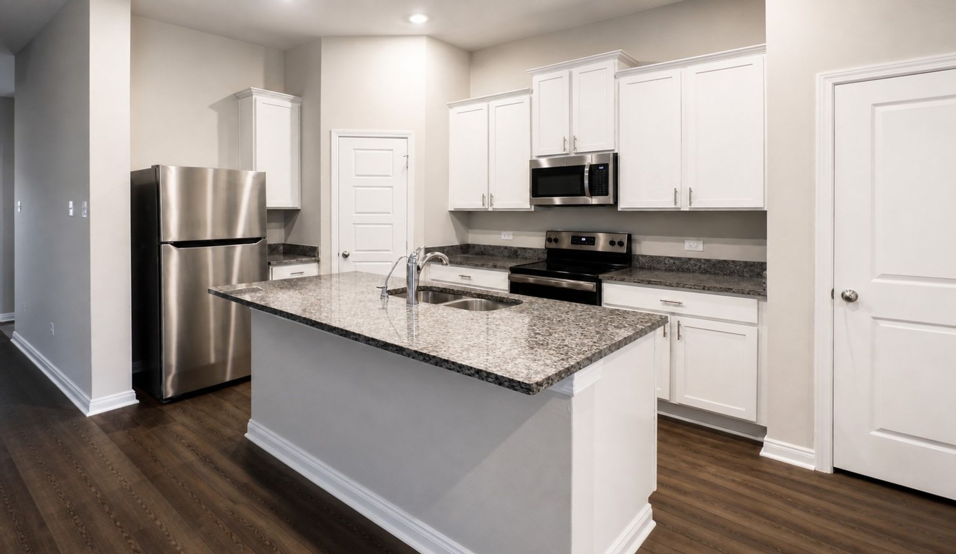 Bright & Spacious Rental Home in Greenspoint Heights! – photo 4