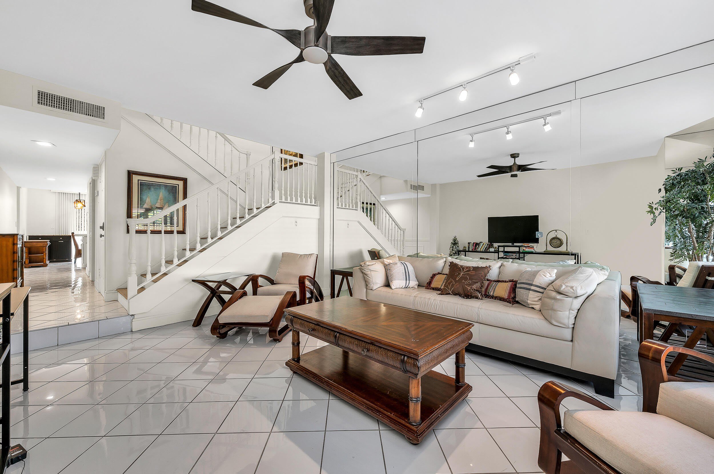 584 Se 20Th Avenue – photo 5