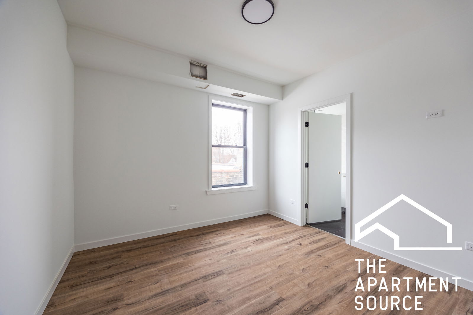 4410 North Greenview Avenue – photo 3