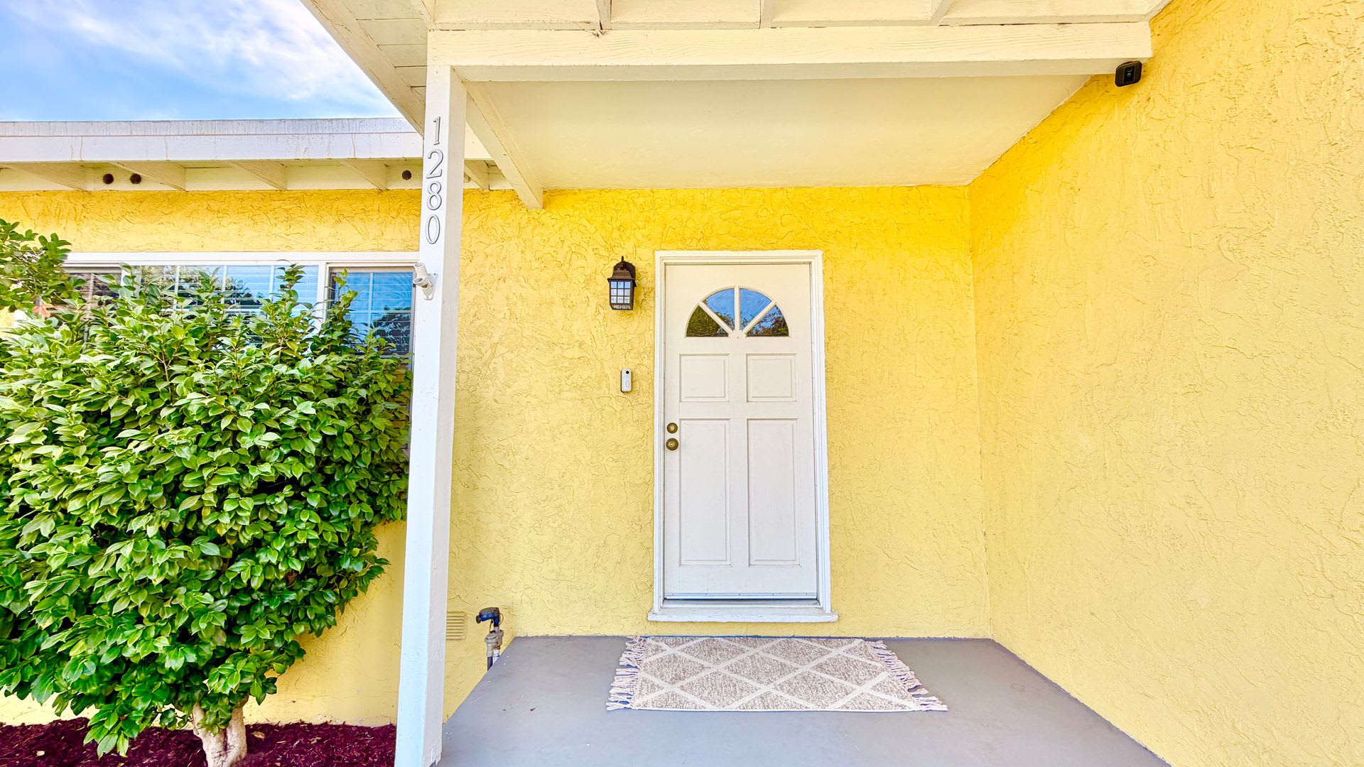 Sweet Single Story With Private Yard Space And Off Street Parking Minutes To Downtown Fallbrook And Conveniences – photo 3