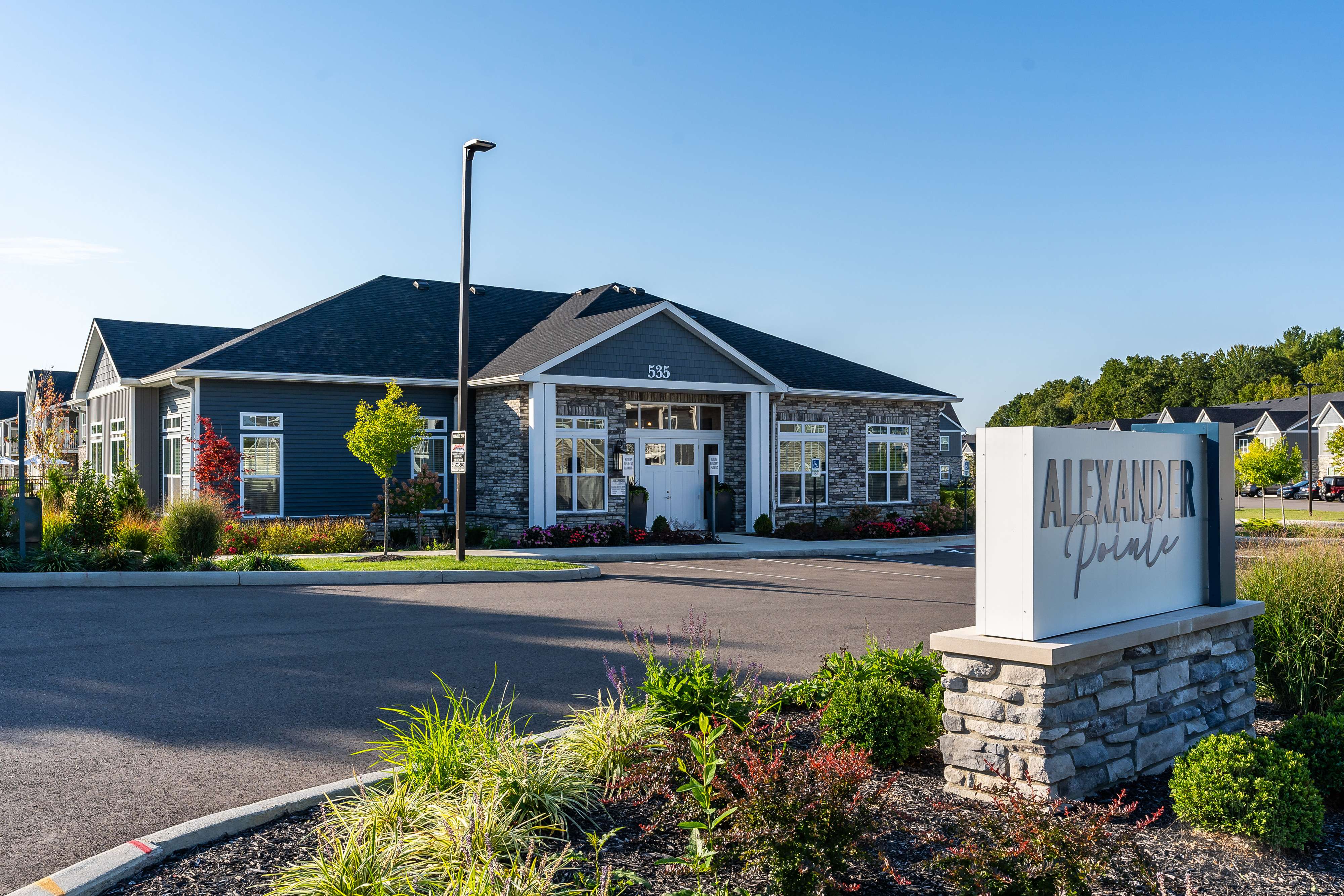 Alexander Pointe Apartments – photo 2