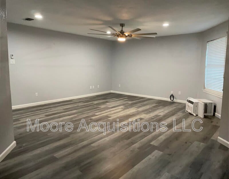 730 Patricia Dr. – photo 5