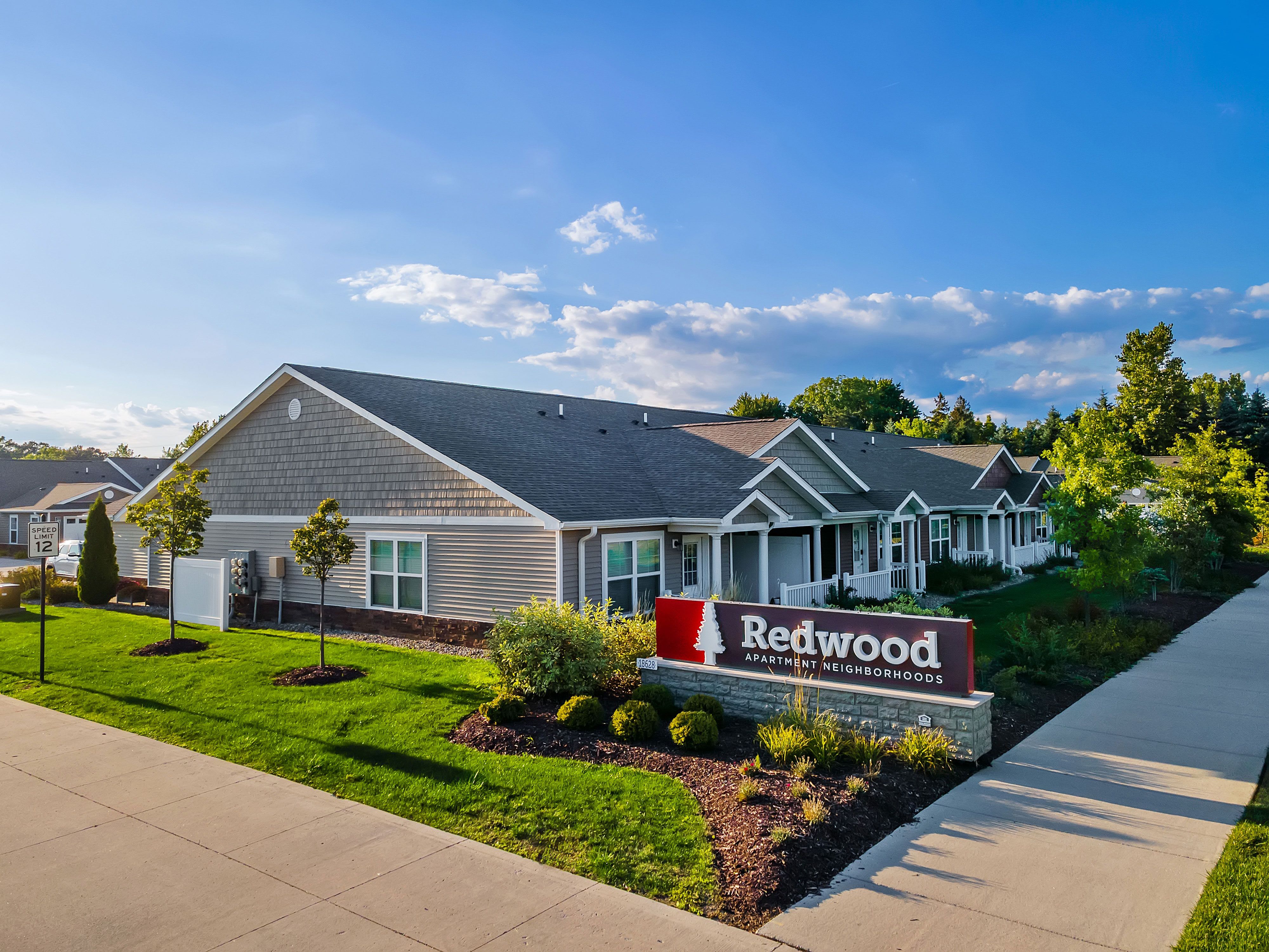 Redwood Brownstown Telegraph Sibley Road – photo 4