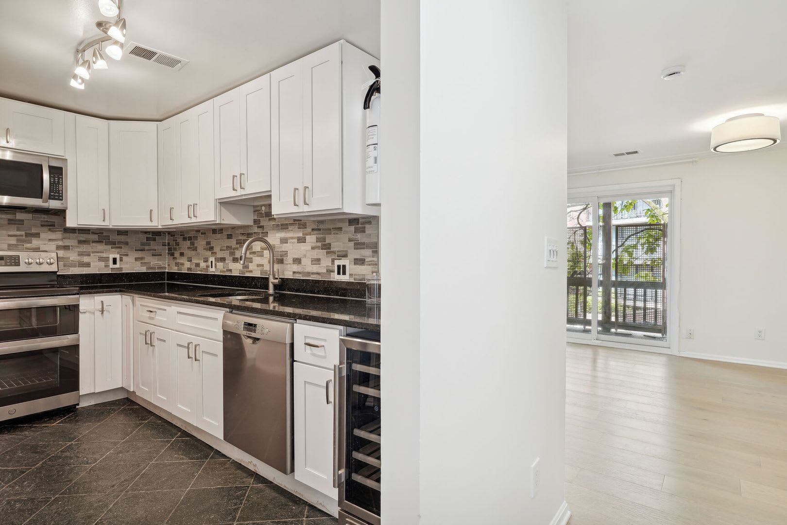 Prime West End/Foggy Bottom Luxury! Gorgeous 2BR/2BA with Private Outdoor Space + Included Parking! – photo 5