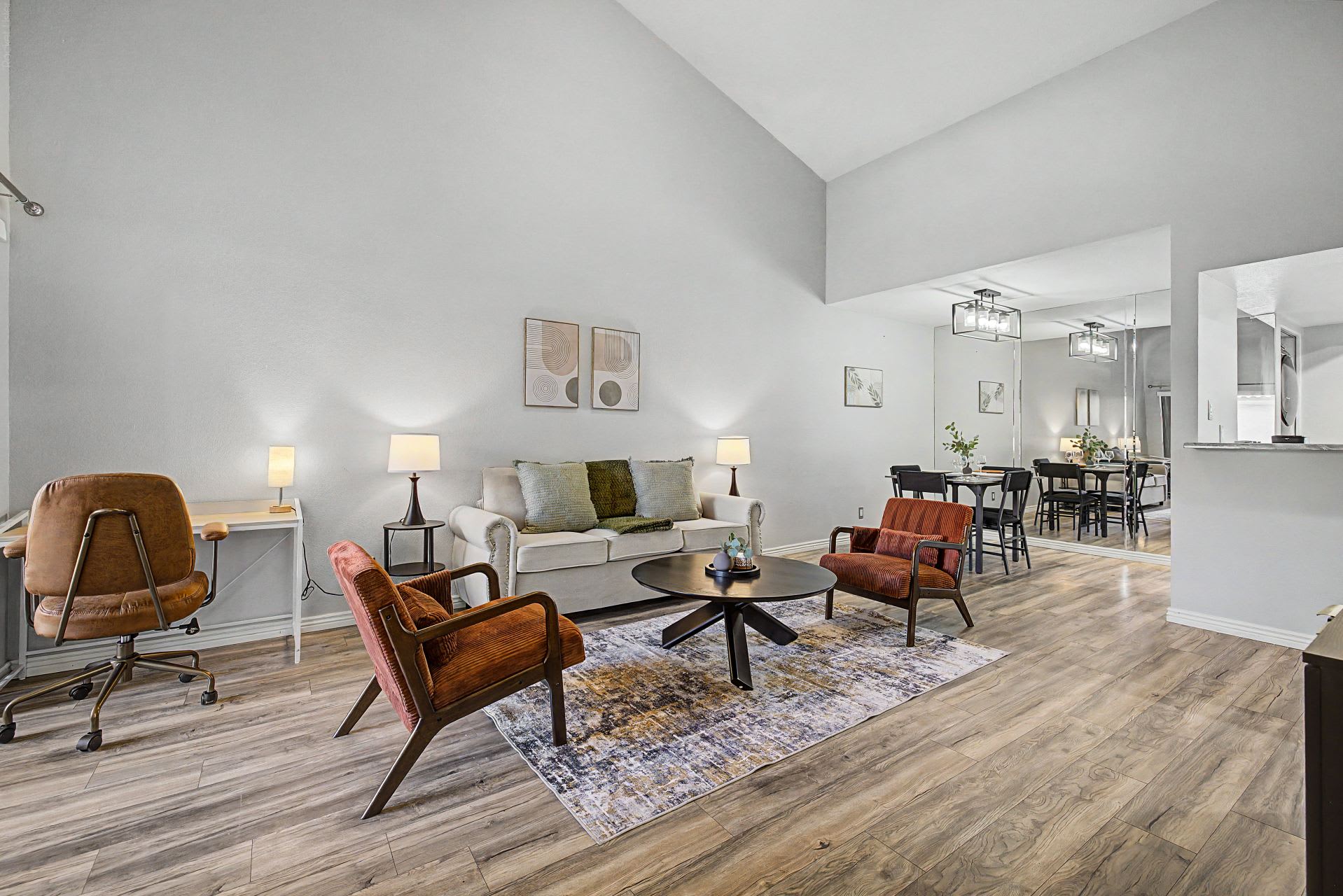 9450 North 94th Place – photo 2