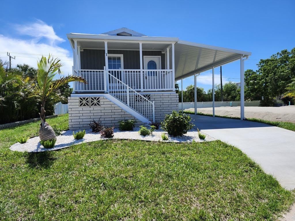 1 Flamboyant Street – photo 1