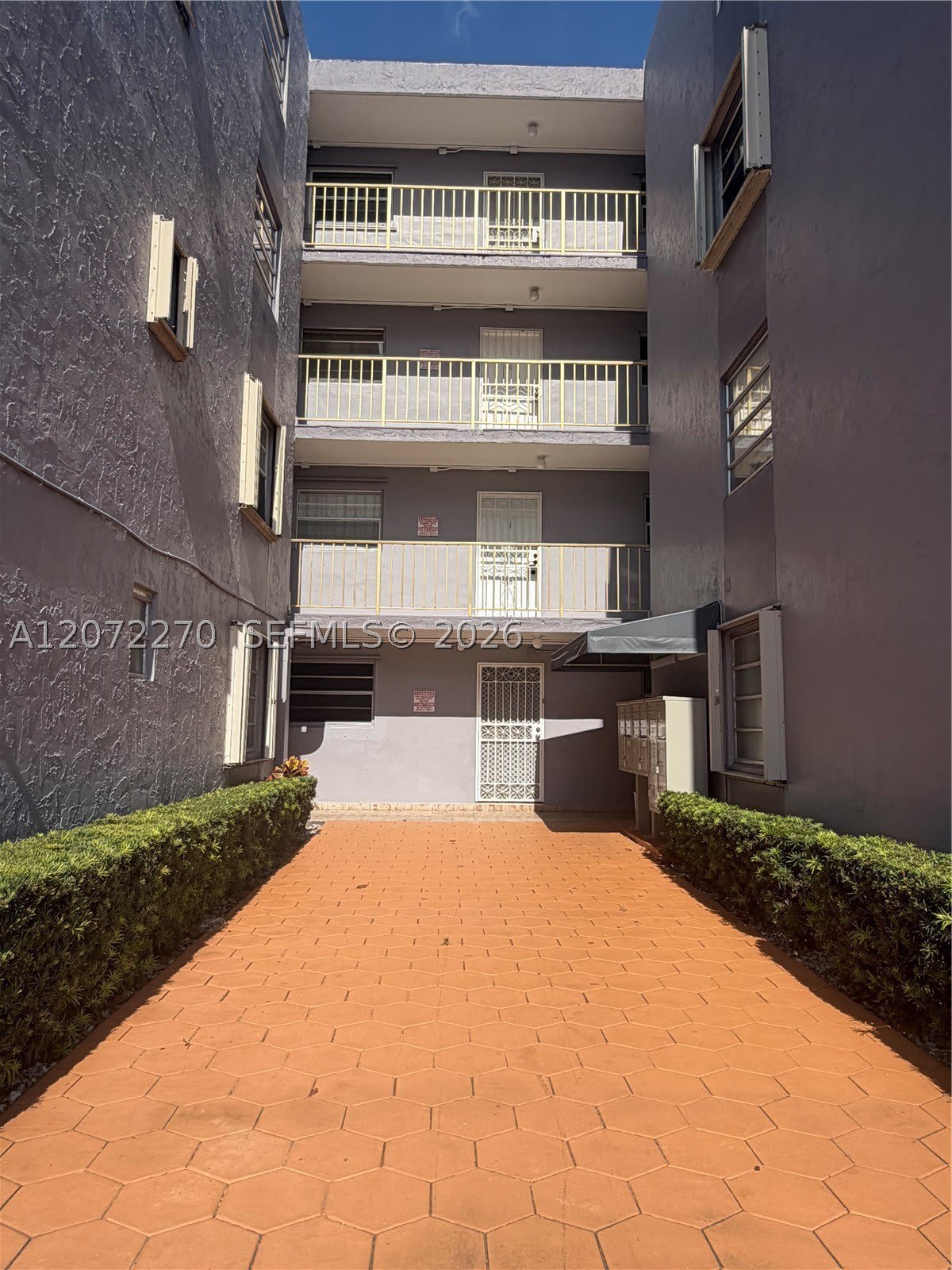 1661 SW 3rd St – photo 2