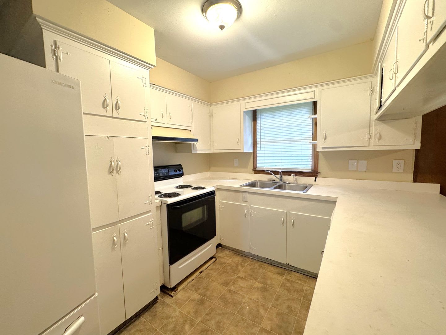 3 2 Near Mims Park – photo 5