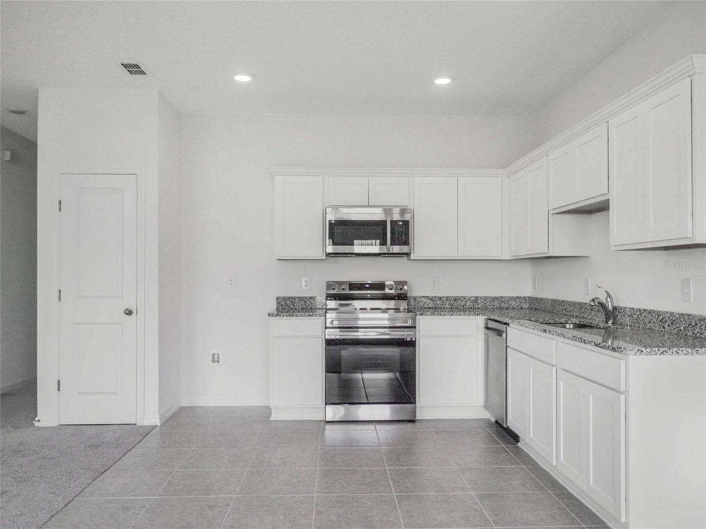 Available Now New Rental – photo 5