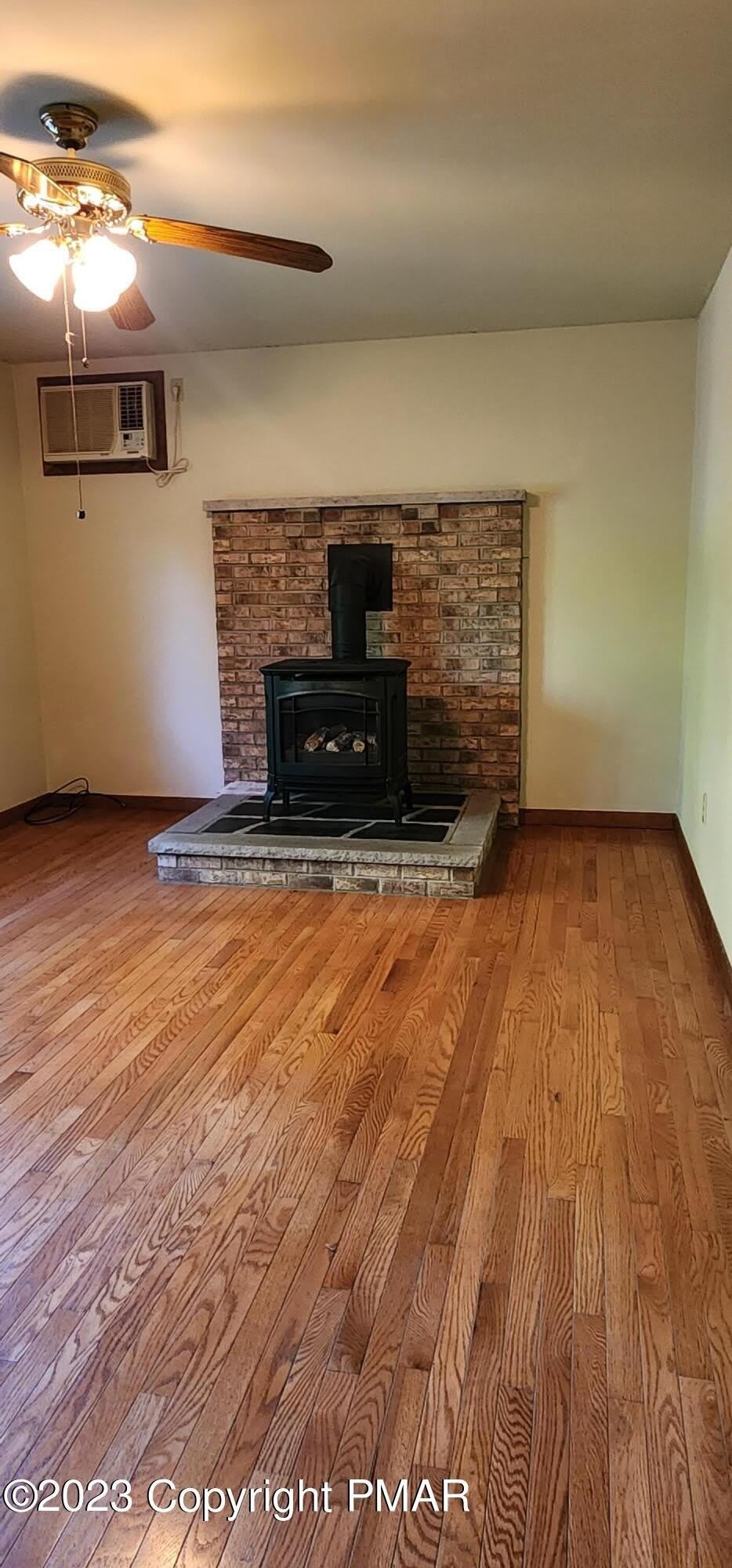 725 E Rosewood Road E – photo 4