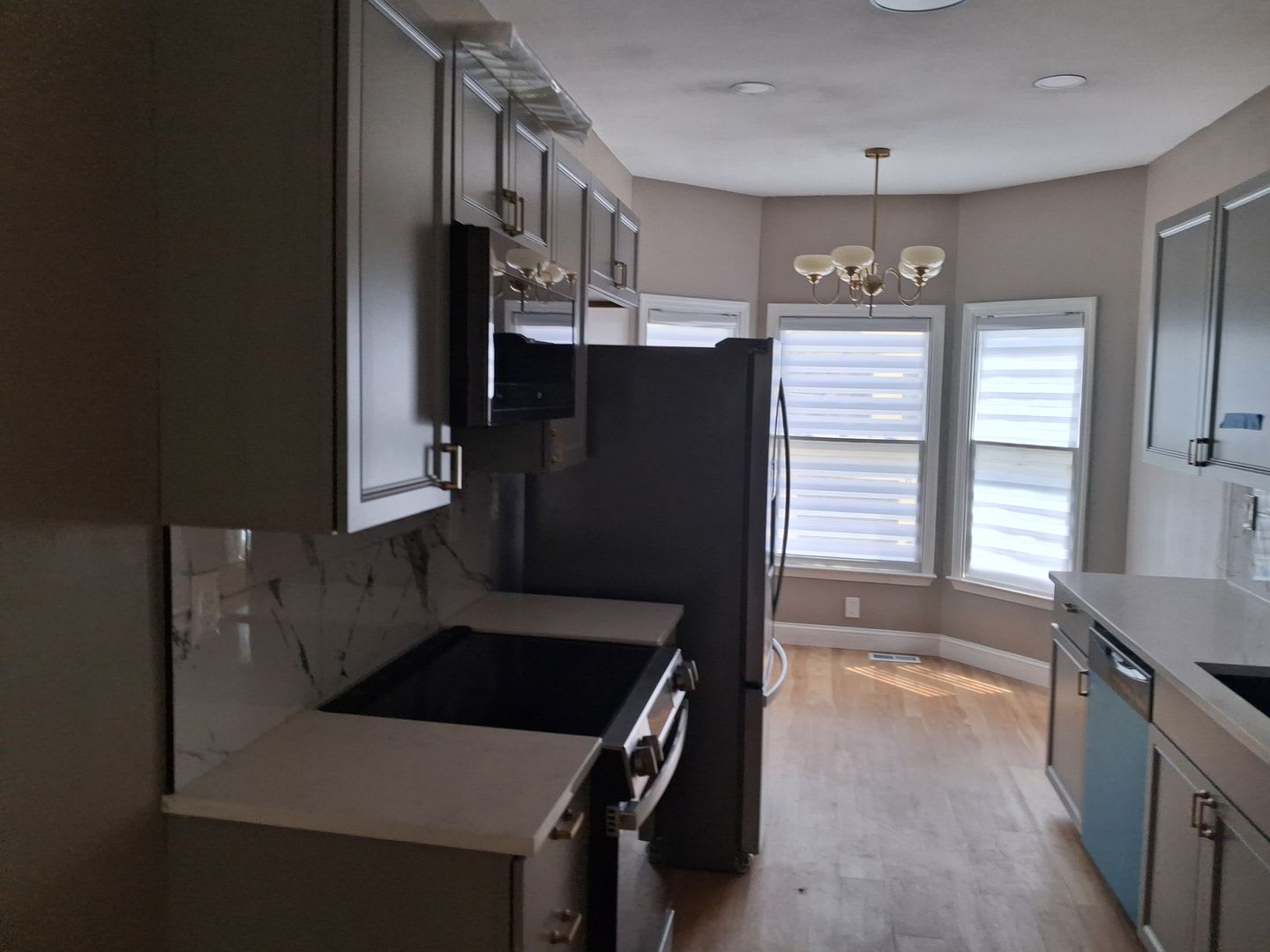 Spacious Three-Story Townhome – photo 5