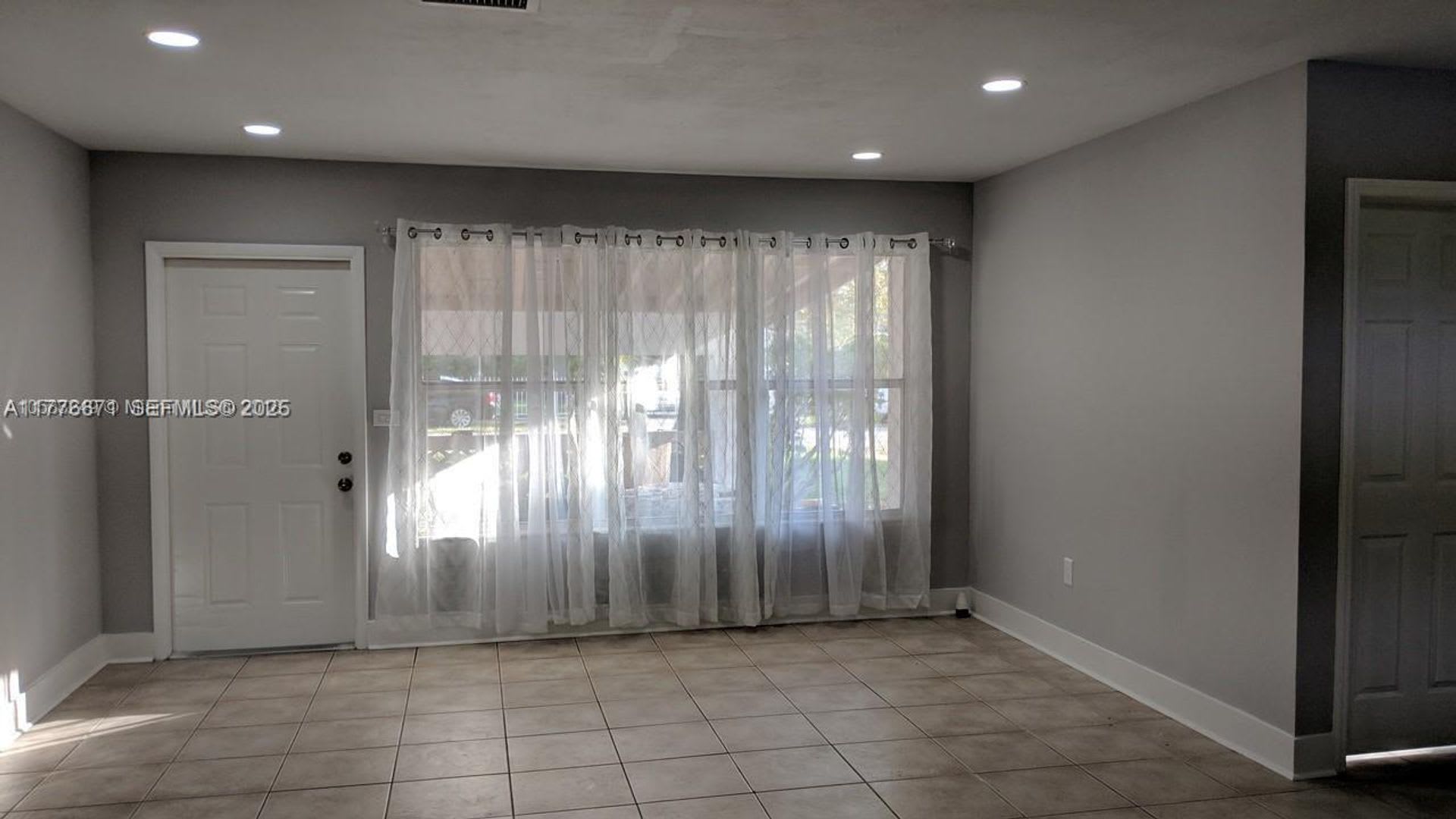 3 Bedroom 2 Bath – photo 4