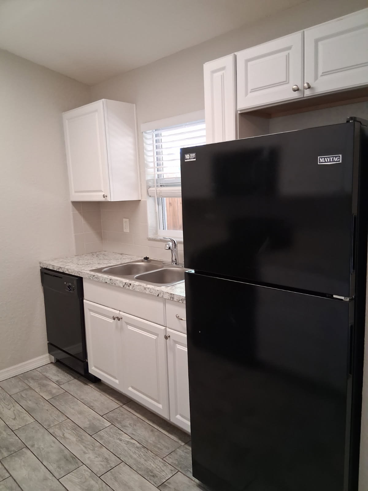 1284 Malone Ave – photo 2