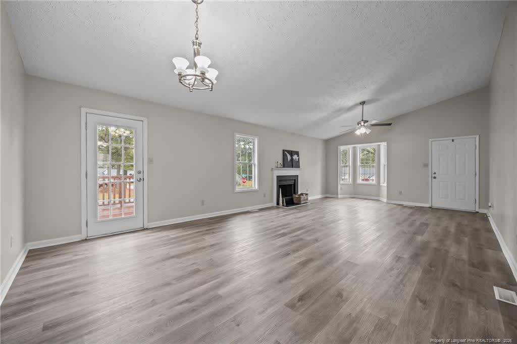 1421 Matilda Court – photo 3