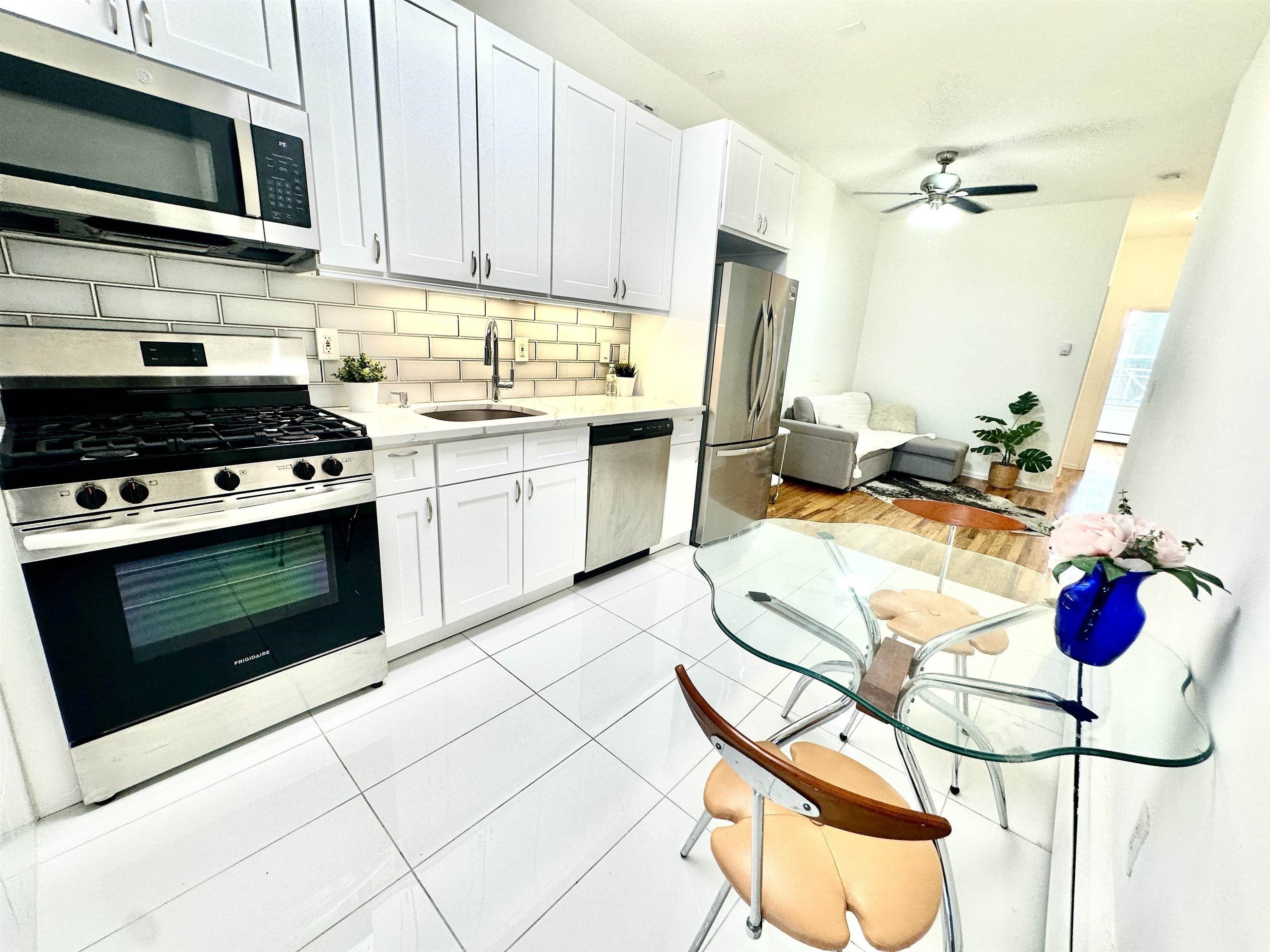 181 SOUTH ST – photo 5