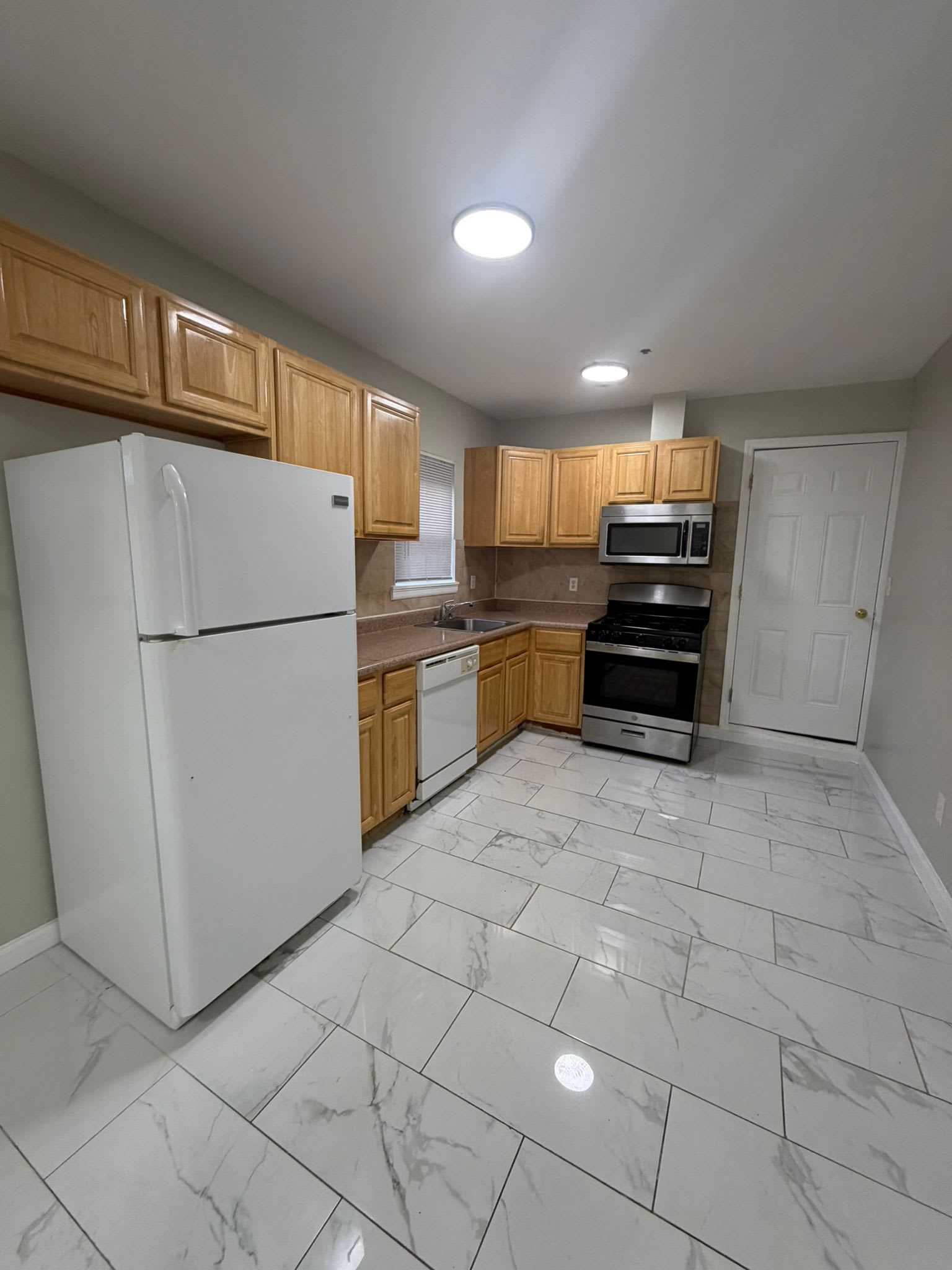 204 N 7th St – photo 3