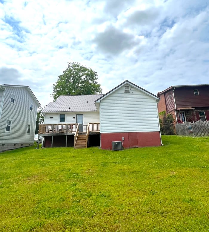 412 Hill Street – photo 1