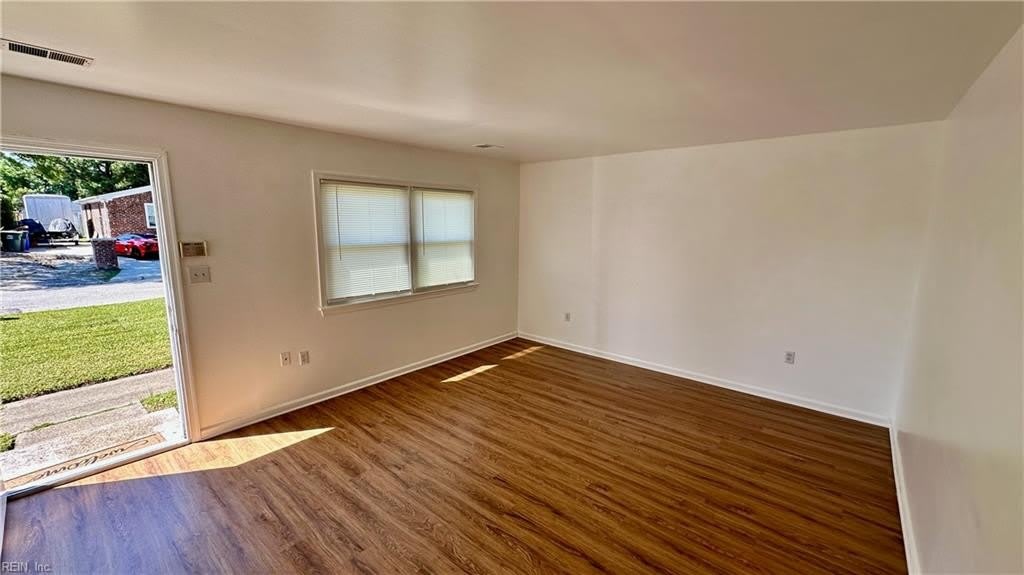 324 Naval Base Road – photo 3