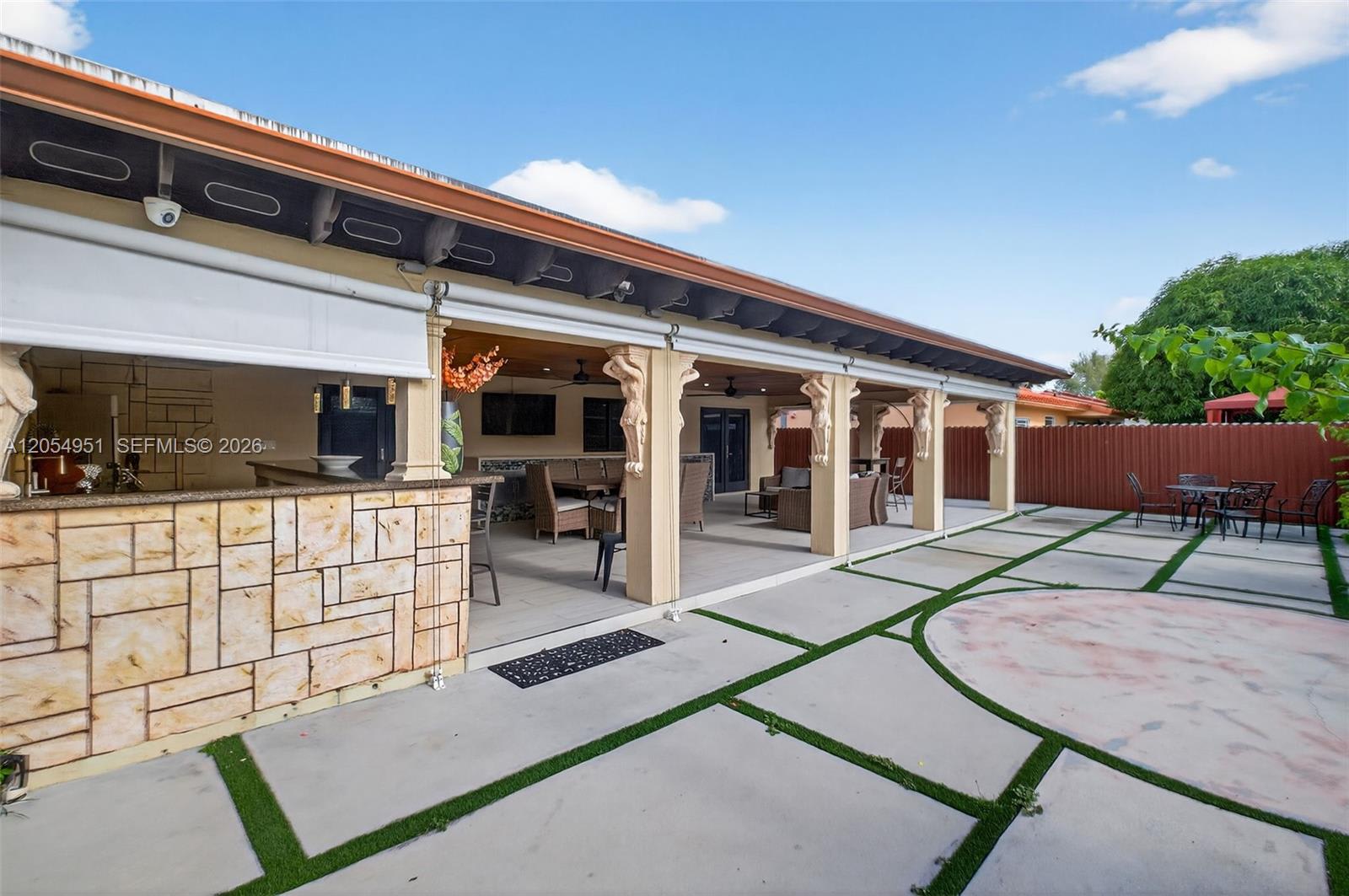 2431 Southwest 127th Avenue – photo 1