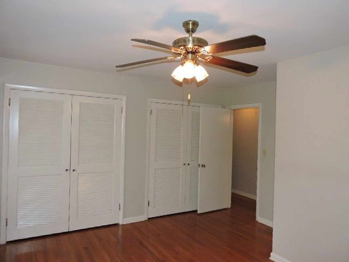 3155 Lakeshore Drive – photo 5