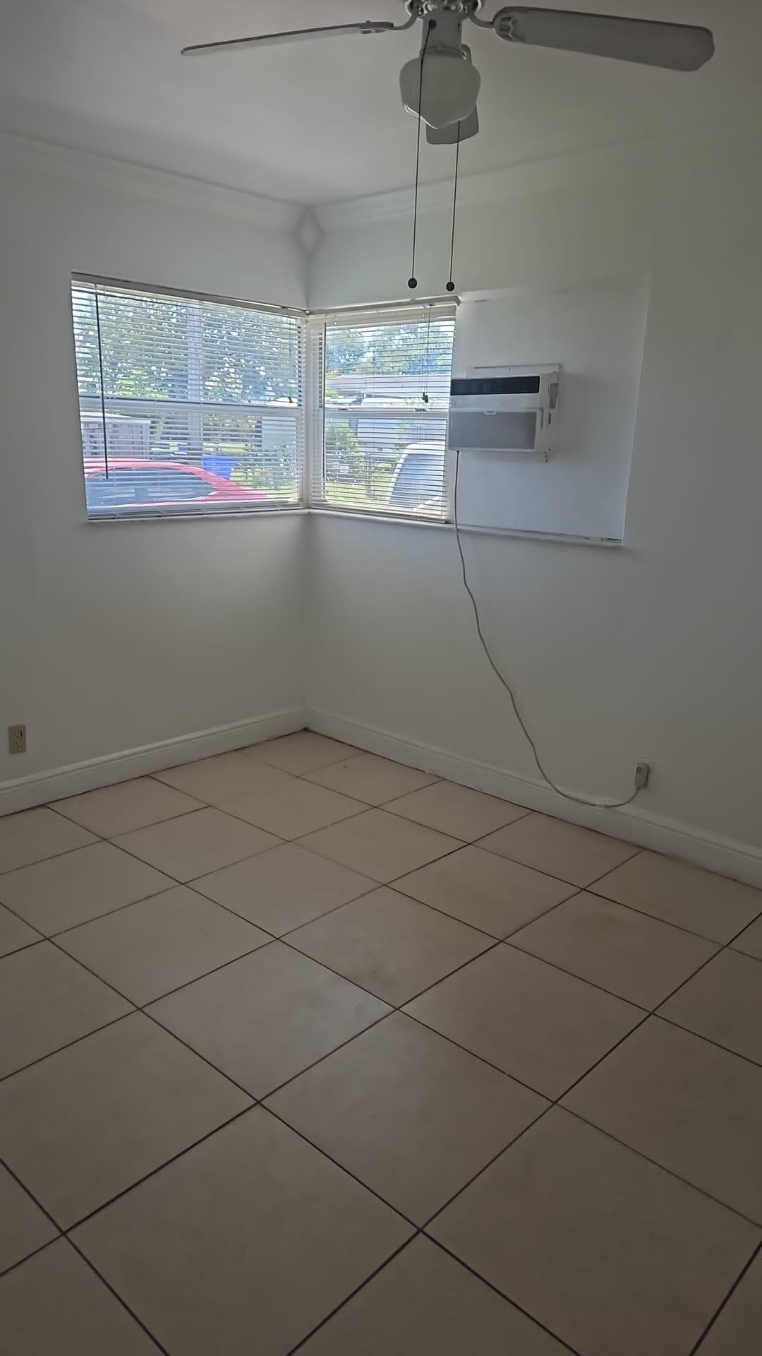 2438 Thomas Street – photo 5