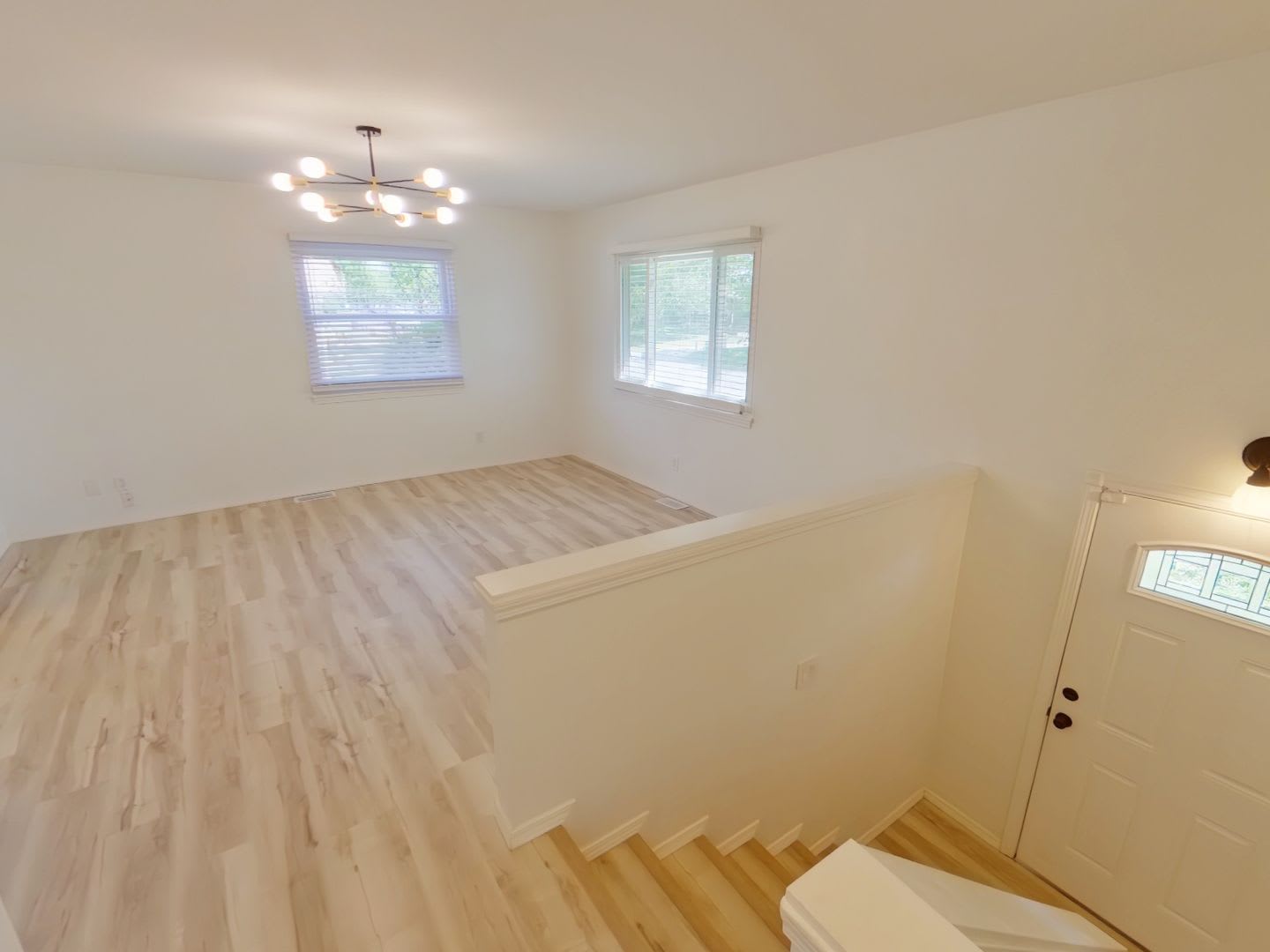 Remodeled 5BR Home on a Half-Acre Lot – photo 3