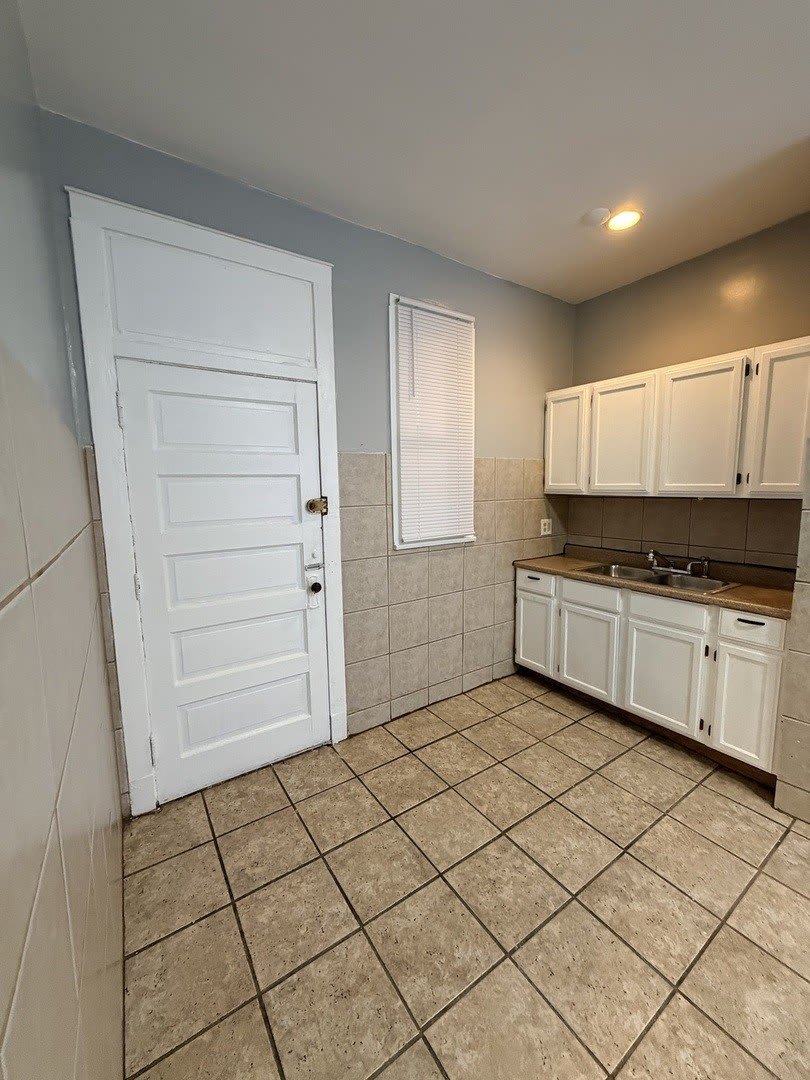 7700 S Green Street – photo 4