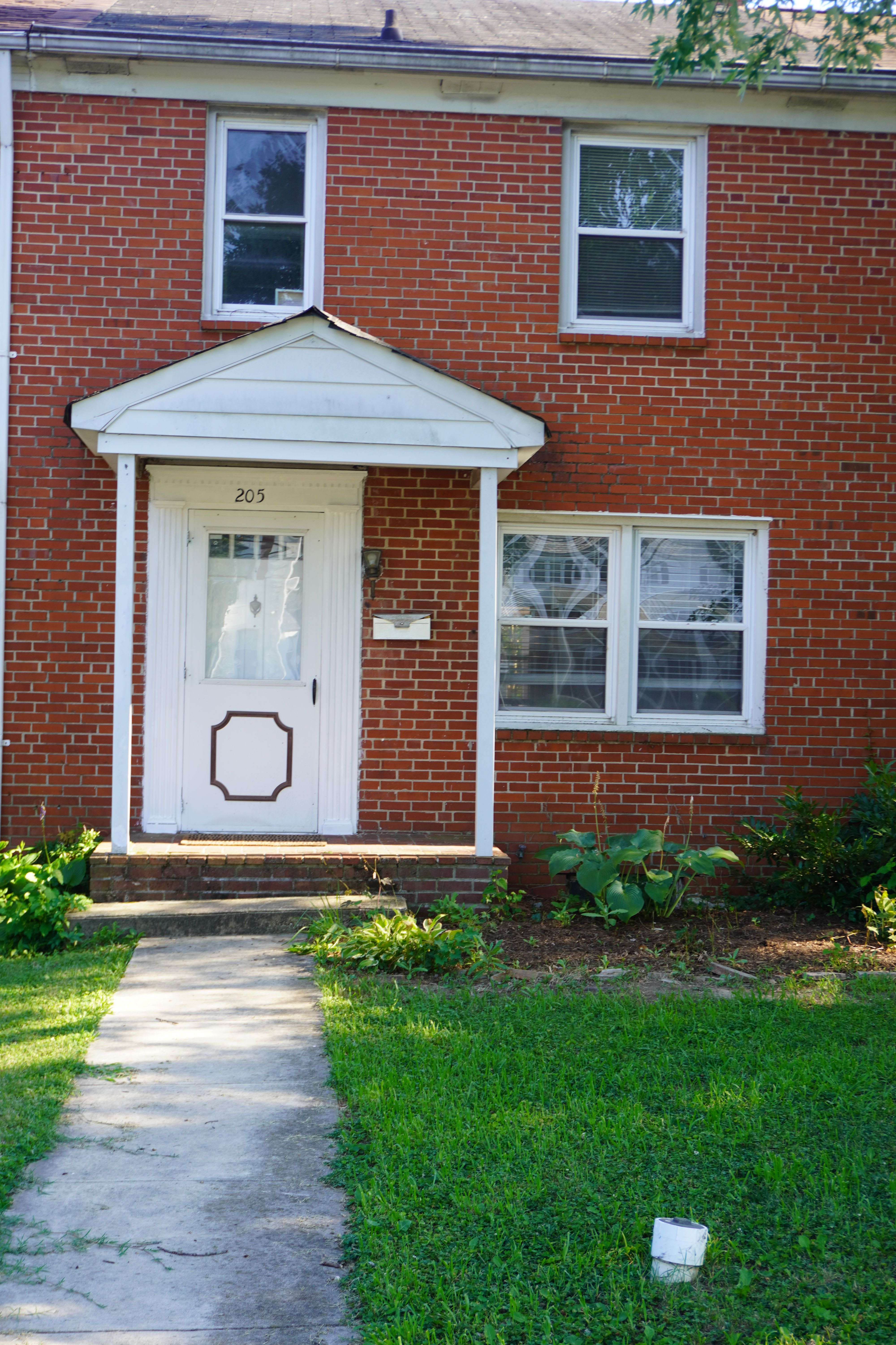 205 Burke Ave – photo 2