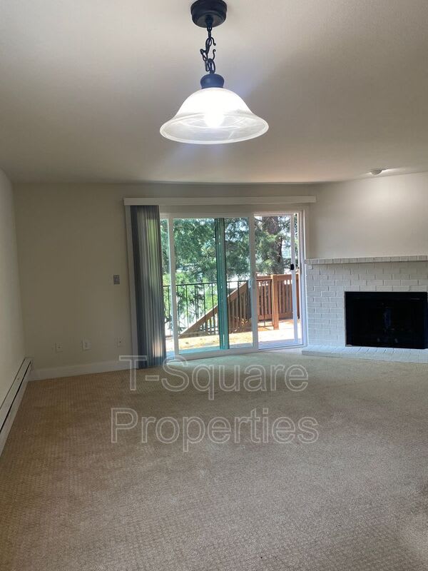 10925 SE 208th St – photo 2