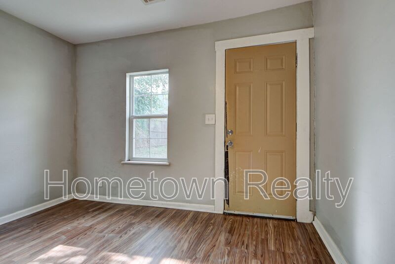 1801 E Madison Street – photo 5