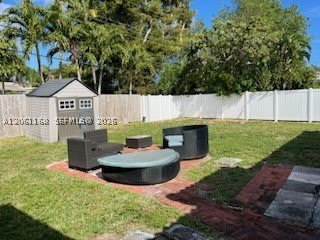 1409 NE 21st St – photo 2