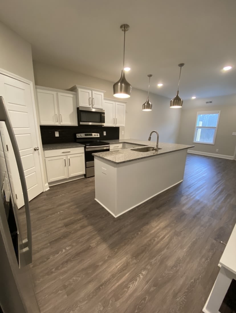 1031 Glenkirk Drive – photo 3